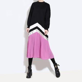 Striped Accordion Pleat Medium Maxi Dress Black - One Size
