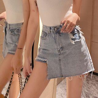 Asymmetric Frayed Hem Mini Denim Skorts