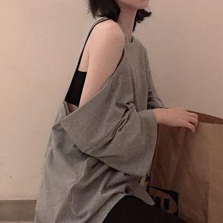 Off-shoulder Elbow-sleeve T-shirt / Wide-leg Shorts