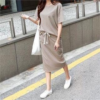 Set: Plain T-shirt + Drawstring-waist Skirt