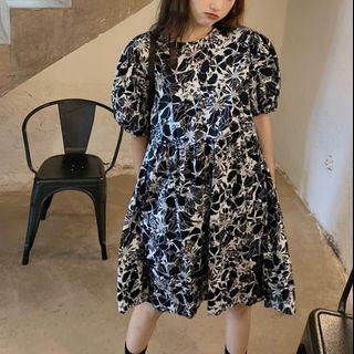Puff-sleeve Floral Print A-line Dress Black Floral - White - One Size