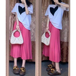 Elbow-sleeve Heart Print T-shirt / Accordion Pleat Midi Skirt