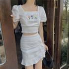 Short-sleeve Square-neck Print Cropped Top / Mini Skirt
