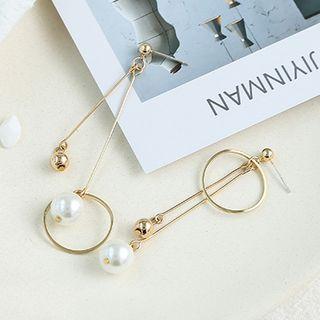 Non-matching Faux Pearl & Hoop Dangle Earring