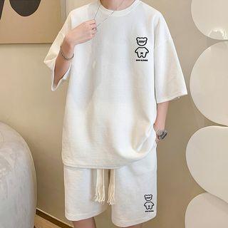 Set: Short-sleeve Bear Print T-shirt + Sweatshorts