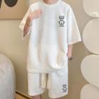 Set: Short-sleeve Bear Print T-shirt + Sweatshorts