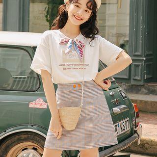 Short-sleeve Lettering T-shirt / Plaid Mini A-line Skirt / Set