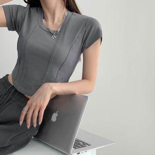 Round-hem Stitched Crop T-shirt In 7 Colors