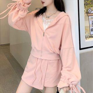 Cropped Zip-up Hoodie / Mini A-line Skort / Plain T-shirt