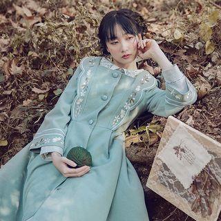 Floral Embroidery Buttoned Coat