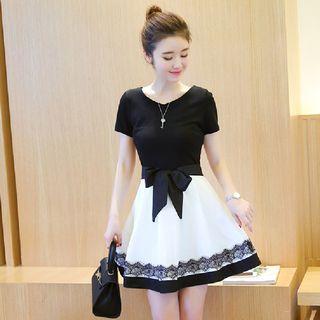 Lace Trim Color Panel Short Sleeve A-line Dress