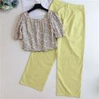 Set: Floral Short-sleeve Cropped Blouse + Plain Wide-leg Pants