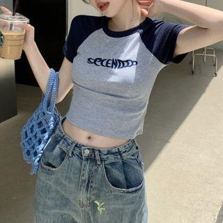 Short-sleeve Lettering Color Panel Cropped T-shirt