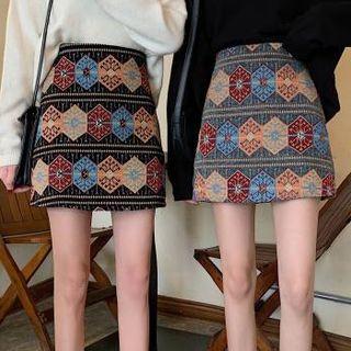 Patterned Mini Fitted Skirt