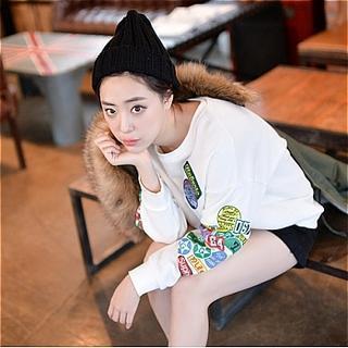 Round-neck Appliqu  Pullover