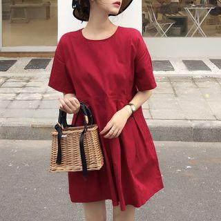 Plain Short Sleeve Pleated Dress