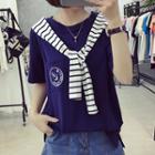 Set: Lettering Short-sleeve T-shirt + Scarf