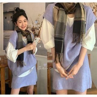 Sleeveless V-neck Knit Vest / High-waist Plain Knit Skirt