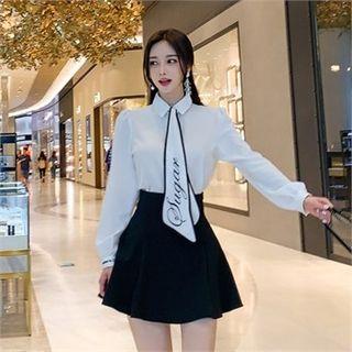 Tie-neck Letter Print Blouse