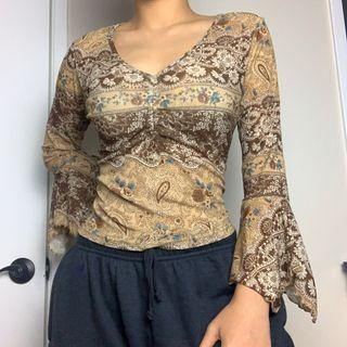 V-neck Floral Print Flared-cuff Top