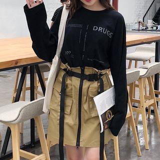 Cutout Back Lettering T-shirt Black - One Size