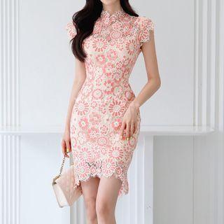 Cap-sleeve Floral Lace Sheath Dress