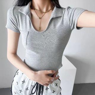 Short-sleeve Pocketed Plain Collar Crop Top