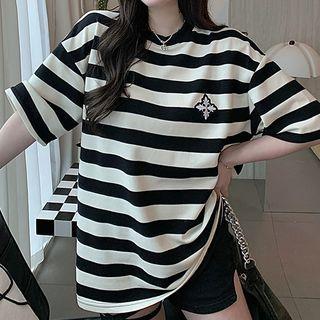 Embroidered Striped T-shirt Stripes - Black & White - One Size