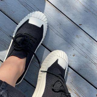 Toe-cap Knit Sneakers