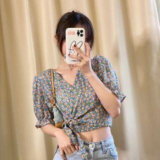 Short-sleeve Floral Crop Top Blue - One Size