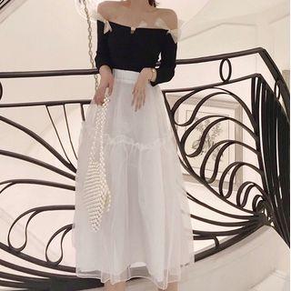 Off-shoulder Mesh Bow T-shirt / Midi A-line Mesh Skirt