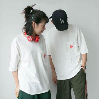 Heart Print Pocket-front T-shirt