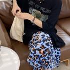 Printed Short-sleeve T-shirt / High-waist Leopard Printed Pleated Skirt
