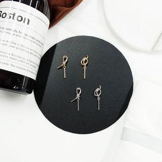Asymmetric Knot Earring