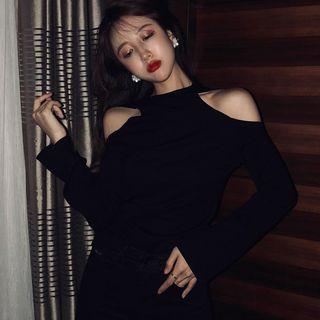 Cold-shoulder Open Back Hoodie Black - One Size