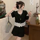 Short-sleeve Lace Panel Top / Wide Leg Shorts