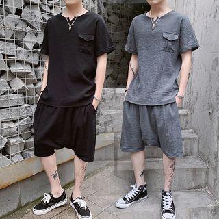 Set: Pocket Detail Short-sleeve T-shirt + Baggy Shorts