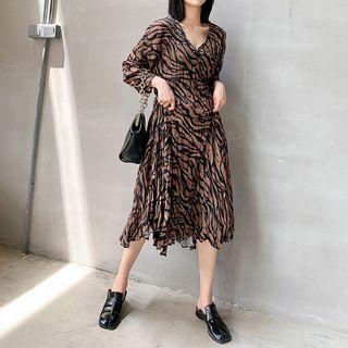 Long-sleeve Tiger Print Crinkled A-line Midi Dress