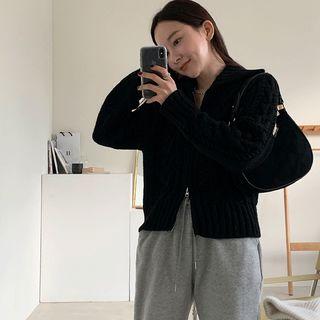 Collared Cable-knit Zip-up Cardigan