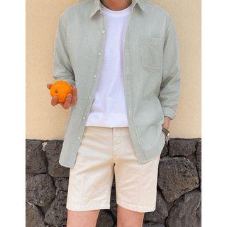 Pocket-front Stripe Embossed Shirt