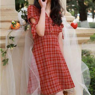 Short-sleeve Heart Button A-line Plaid Dress