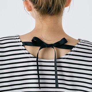 Beribboned Back Stripe T-shirt