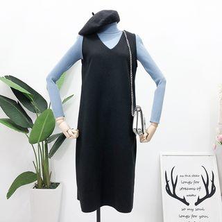 Set: High-neck Knit Top + Sleeveless Wool Dress