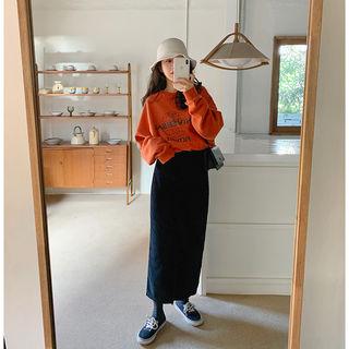Globe Letter Print Sweatshirt