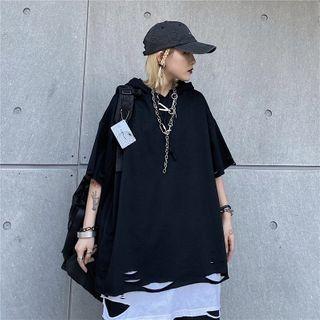 Short-sleeve Distressed T-shirt / Distressed Shorts