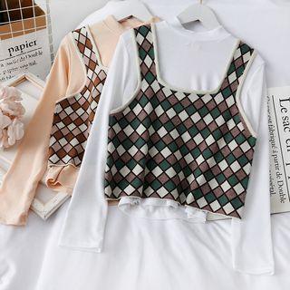 Set: Mock-neck T-shirt + Argyle Vest