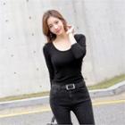Scoop-neck Long-sleeve Slim-fit T-shirt