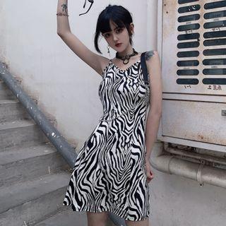 Zebra-print Sleeveless Mini Sheath Dress / Chain