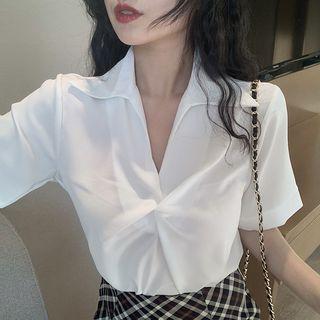 Short-sleeve Knotted Shirt