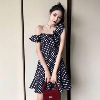 Single-shoulder Dotted Mini A-line Dress